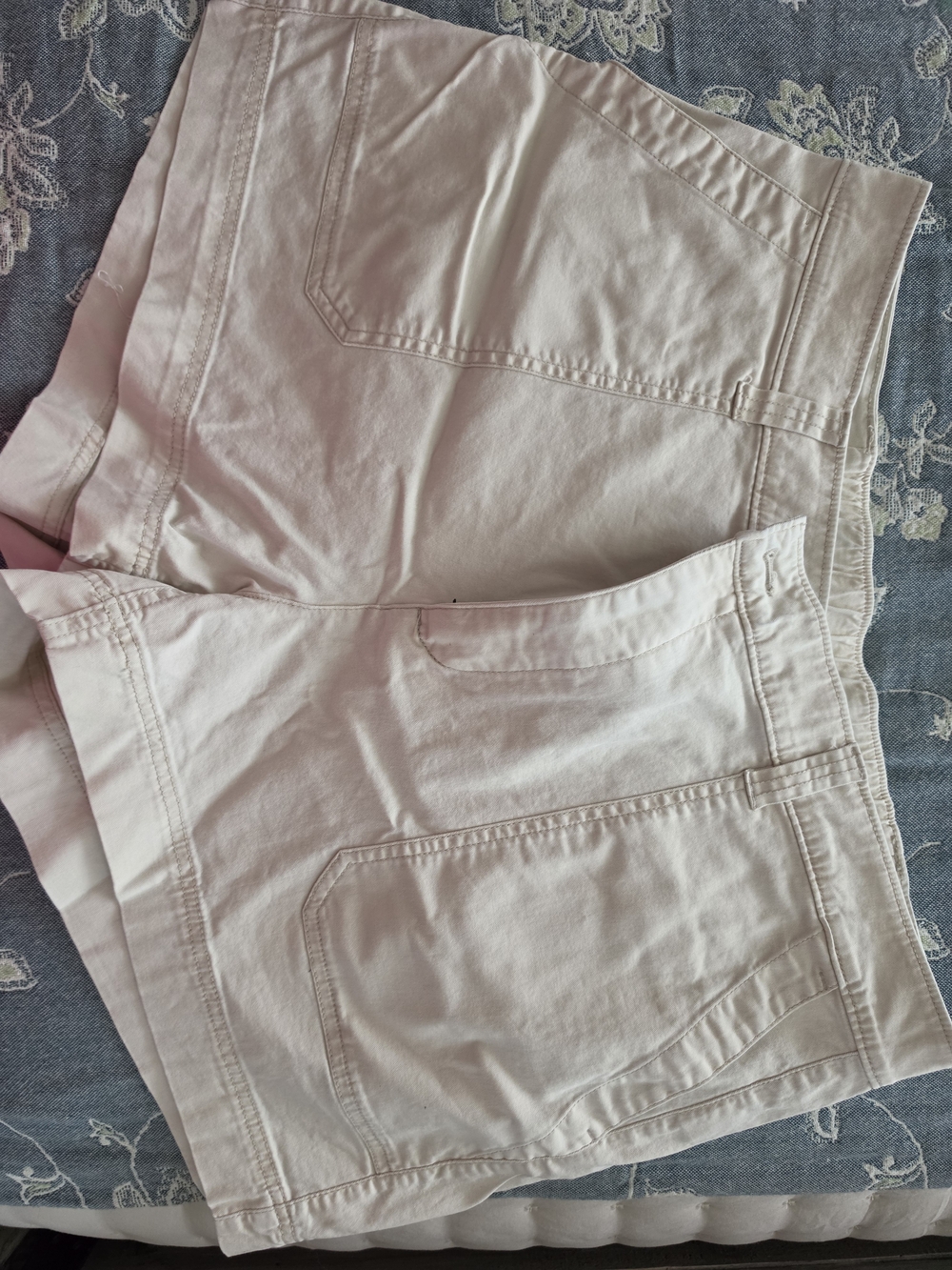 Light Khaki Cotton Shorts Size Xl But Fits Like An Xxl Old Navy